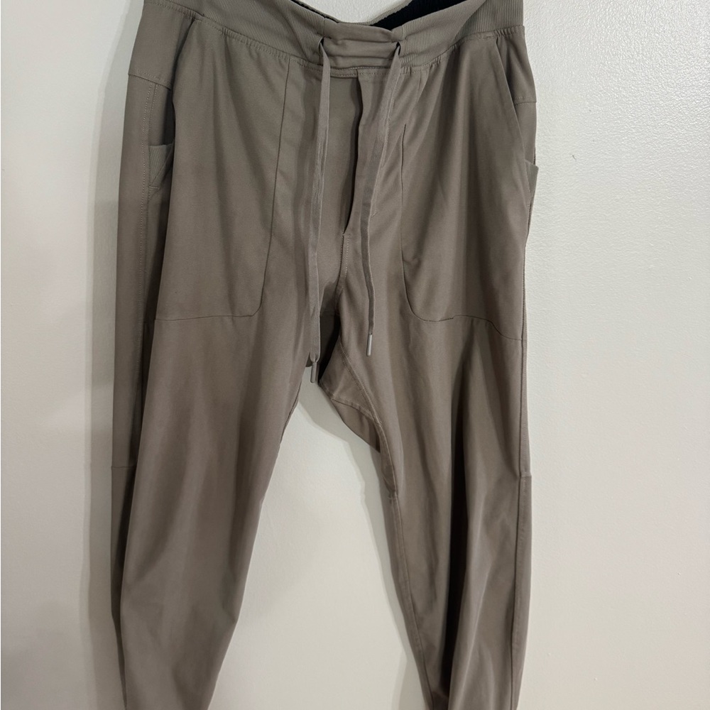 Men's Casual Drawstring Pants in Taupe
